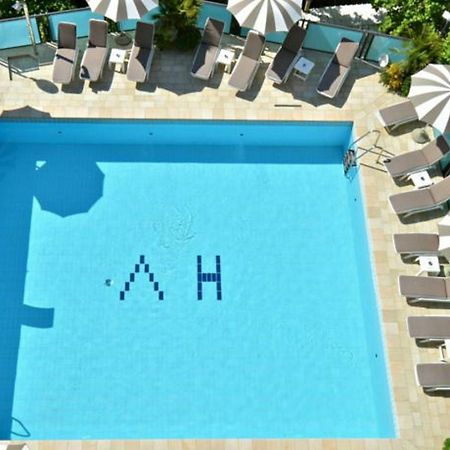 Hotel Verona Cesenatico Esterno foto