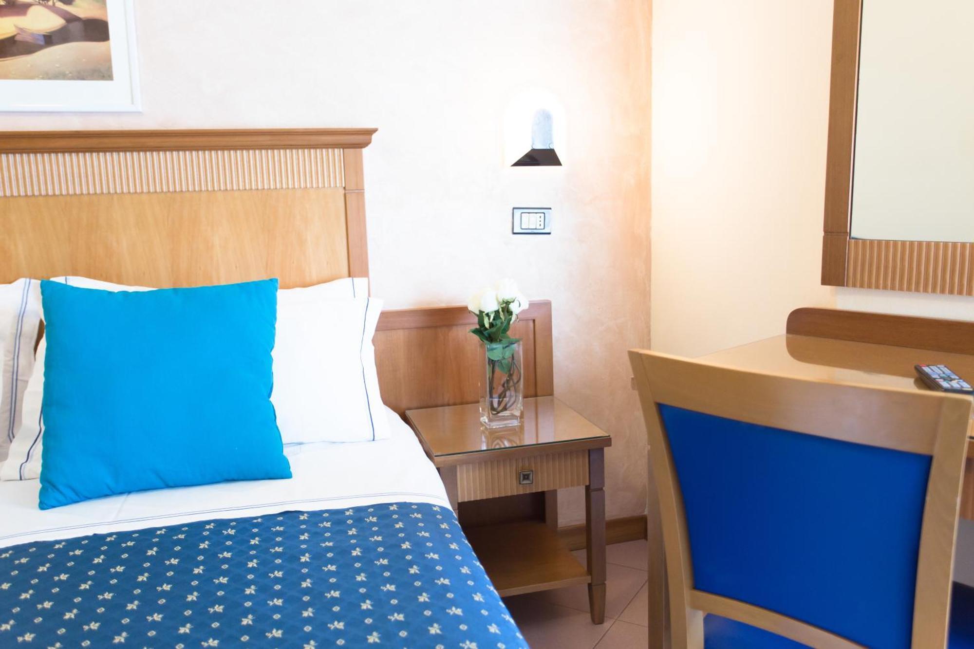 Hotel Verona Cesenatico Camera foto