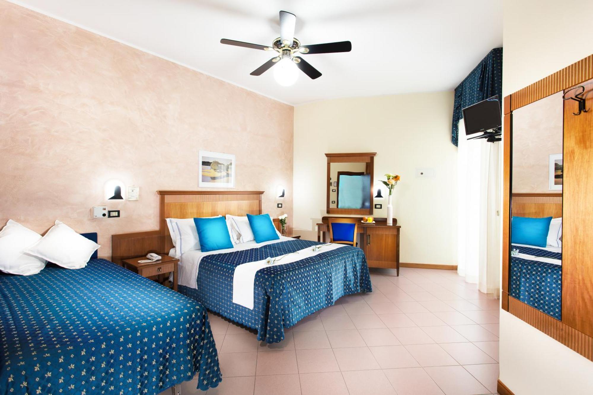 Hotel Verona Cesenatico Camera foto