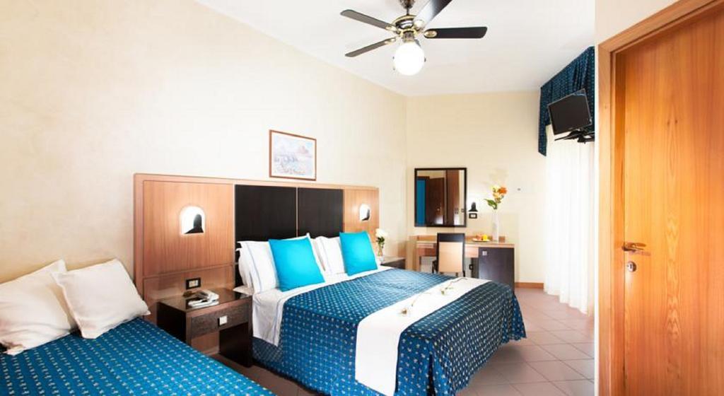 Hotel Verona Cesenatico Esterno foto